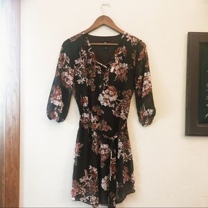 | LIKE NEW |Floral print dress with sheer overlay